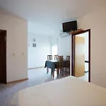Appartement In With Sea View, Balcony, Air Conditioning, Wi-fi