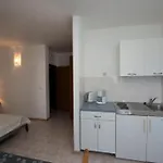 In With Sea View, Balcony, Air Conditioning, Wi-fi * Duće