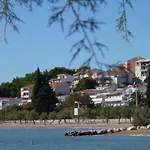 Appartement In With Sea View, Balcony, Air Conditioning, Wi-fi Duće