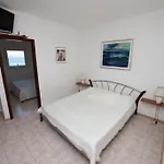 In With Sea View, Balcony, Air Conditioning, Wi-fi Duće