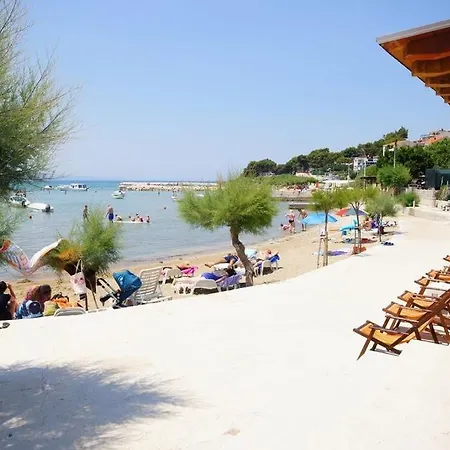 In With Sea View, Balcony, Air Conditioning, Wi-fi Duće