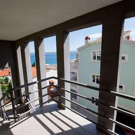 In With Sea View, Balcony, Air Conditioning, Wi-fi Apartment *