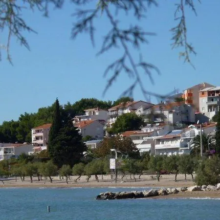 Apartamento In With Sea View, Balcony, Air Conditioning, Wi-fi Duće