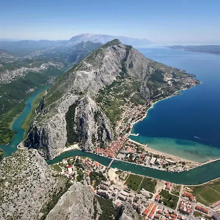 Appartement In With Sea View, Balcony, Air Conditioning, Wi-fi Duće