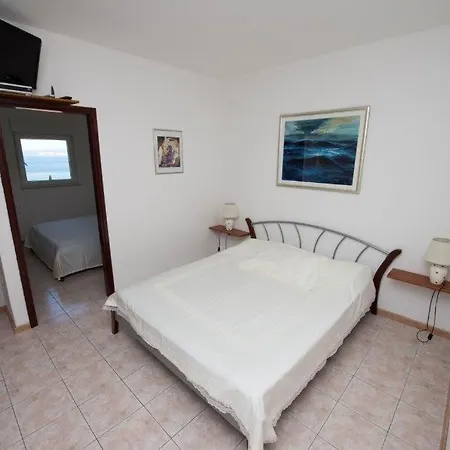 In With Sea View, Balcony, Air Conditioning, Wi-fi Duće